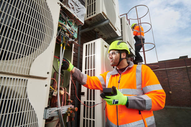 maintenance engineers servicing air conditioning units maintenance engineers servicing air conditioning units